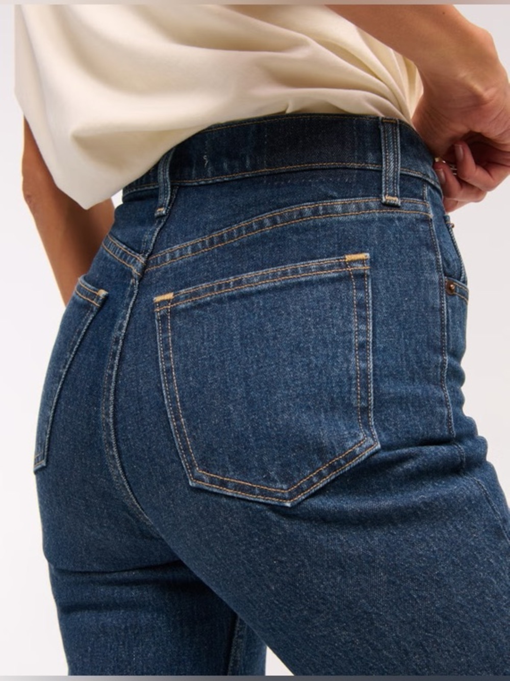 Abercrombie & Fitch Ultra High Rise 90s Straight Jean - Picture 3 of 9
